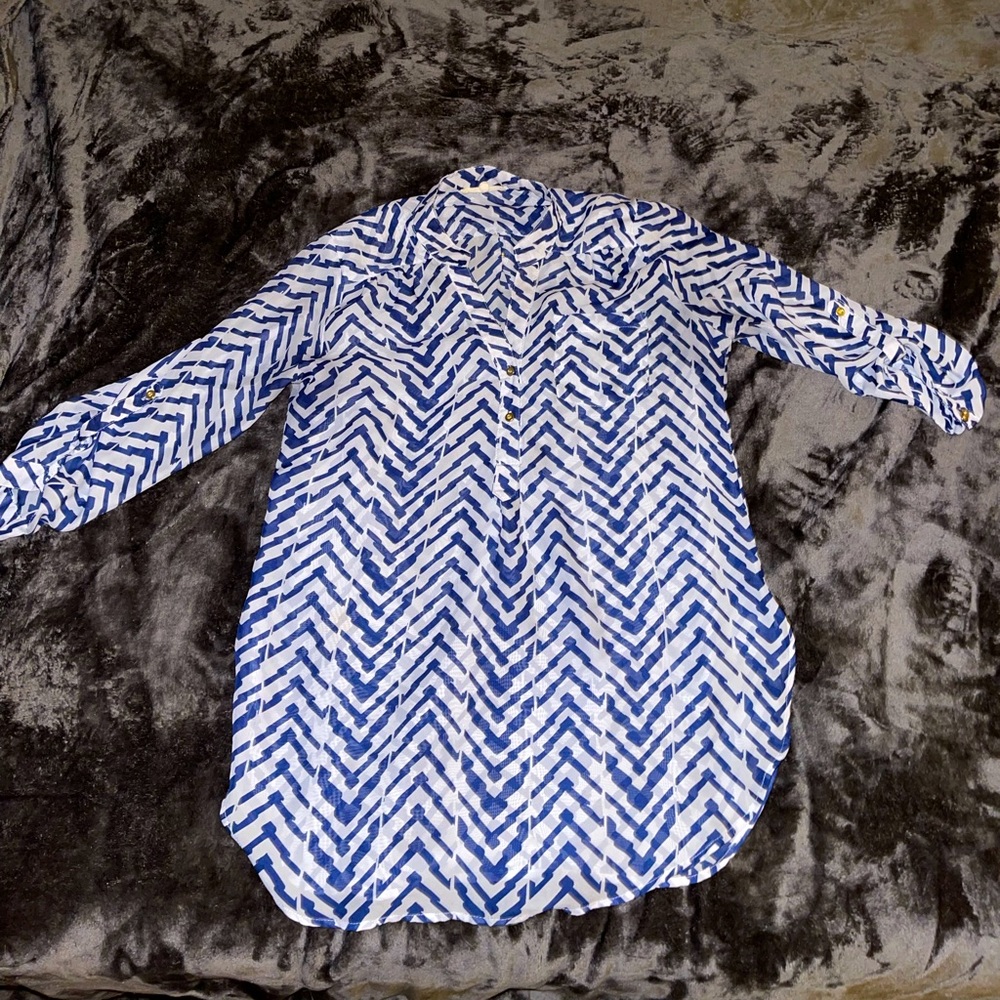 Sheer Blouse with mid length sleeves and chevron pattern